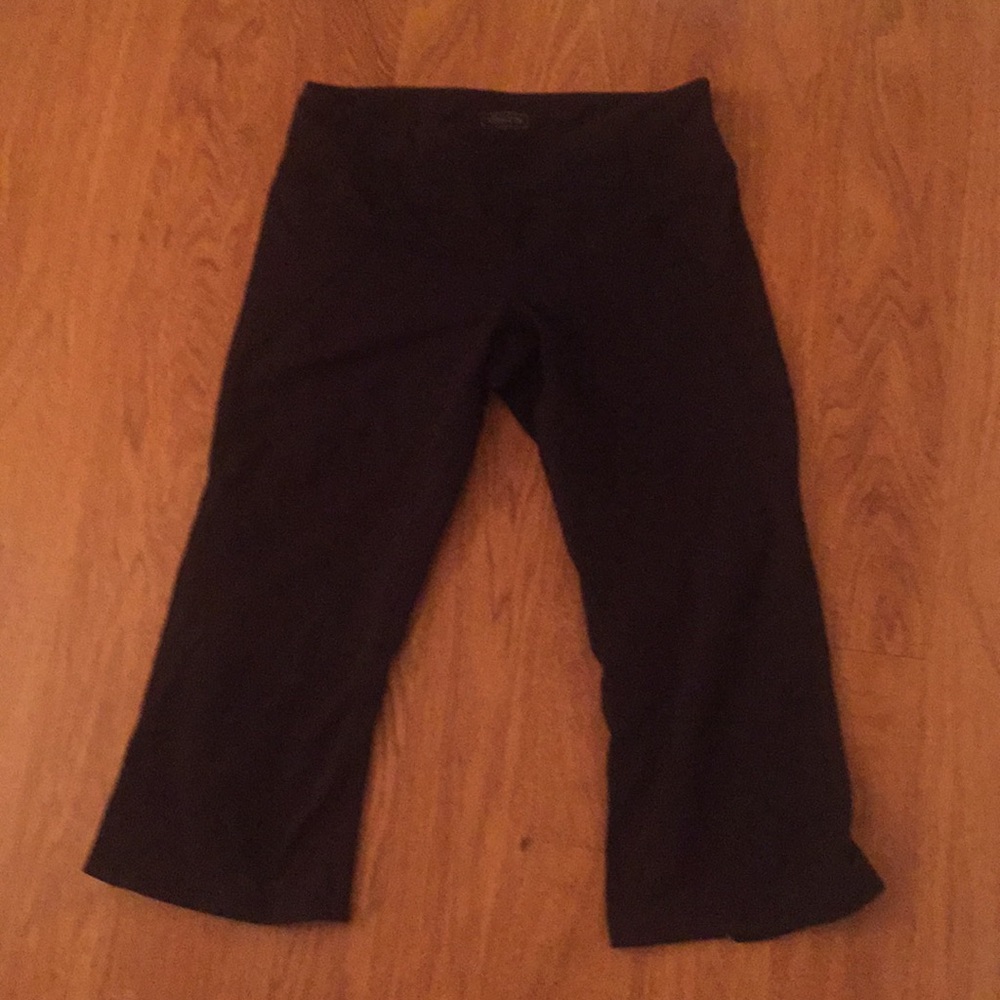 Athletic workout capris. Black size MP